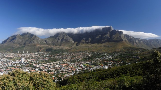 table cloth table mountain